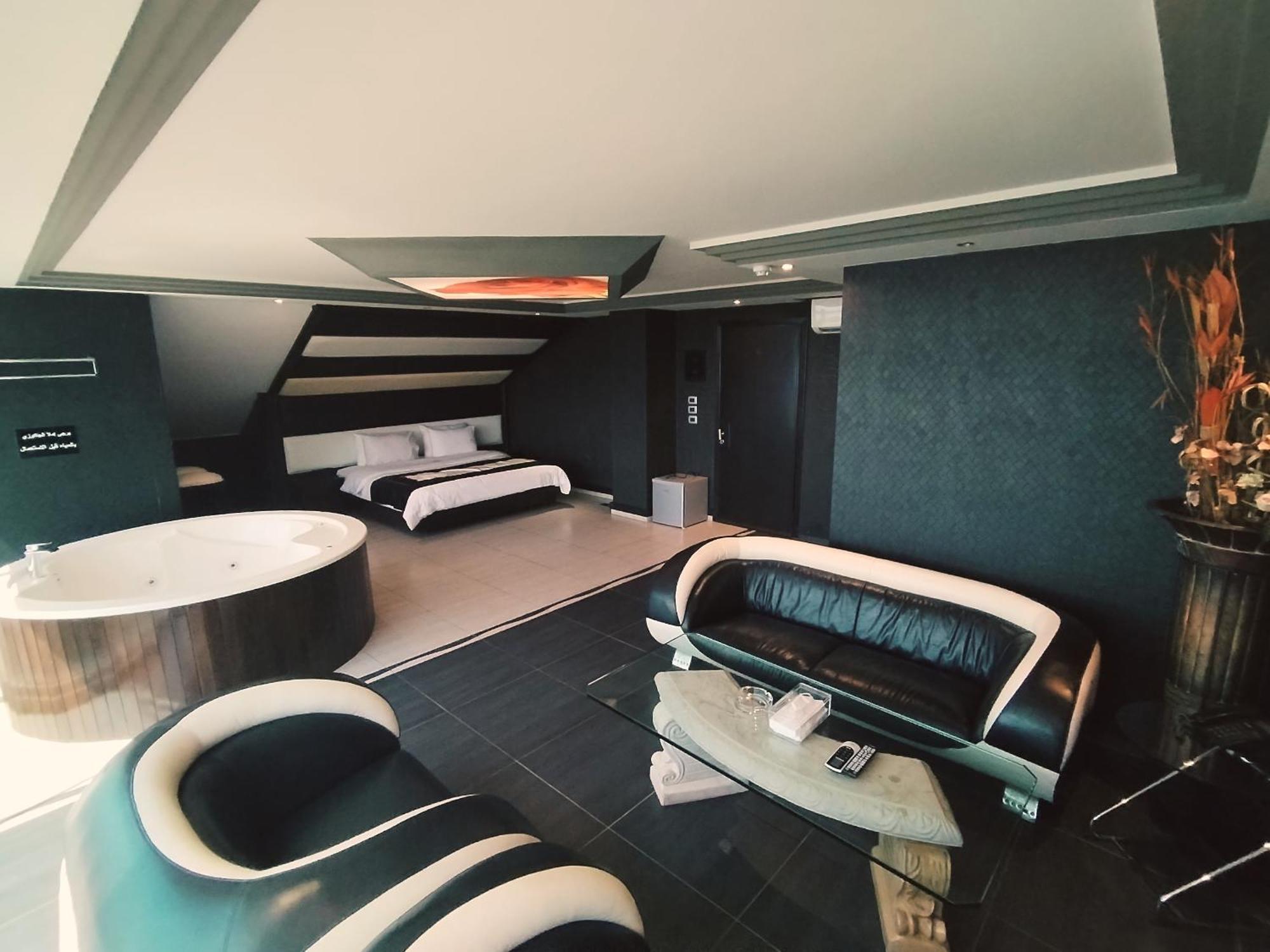 Dolls Hotel By Eurostars (Adults Only) Jounieh Eksteriør bilde